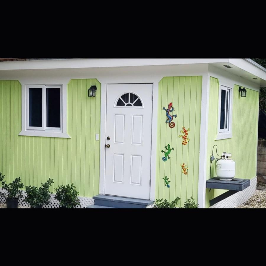 Ferienwohnung Budget & Basic In Local Neighborhood, 7Min Drive To Downtown Nassau Beach Paradise Exterior foto